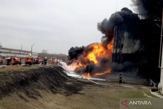 Depot Bahan Bakar Rusia Dihantam Roket, Moskow Sebut Ganggu Perundingan Damai, Ukraina Bungkam - JPNN.com Sumut