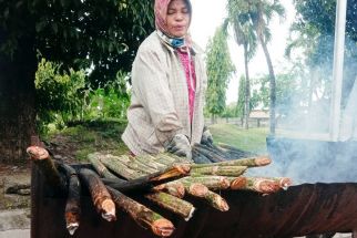 Pedagang Pakkat Semringah, Omzet di Ramadan Tahun Ini Melimpah - JPNN.com Sumut