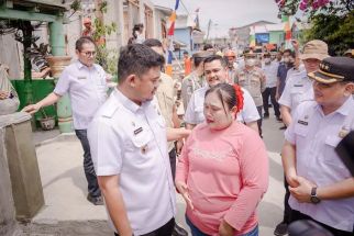 Ibu Ini Berlari Sambil Menangis Mengejar Bobby Nasution, Ada Apa? - JPNN.com Sumut