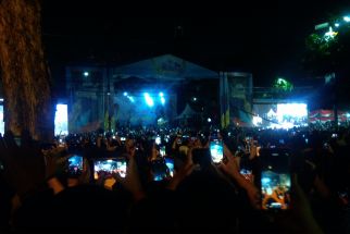Konser HUT Kota Medan Dipadati Ribuan Warga, Ada Penonton yang Pingsan - JPNN.com Sumut