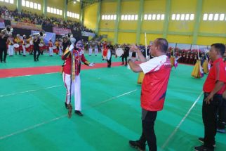 Gubsu Edy Rahmayadi Masuk ke Lapangan Unjuk Kebolehan, Tirukan Gerakan Mayoret, Lihat Tuh - JPNN.com Sumut