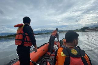 Robby Hutauruk Hilang di Danau Toba, Tim SAR Bergerak - JPNN.com Sumut