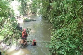Bocah 8 Tahun Hanyut di Sungai Karo Belum Ditemukan, Tim SAR Lanjutkan Pencarian - JPNN.com Sumut