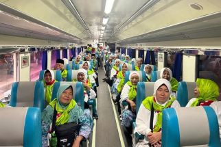 Pertama Kali dalam Sejarah, PT KAI Angkut 332 Calon Jemaah Haji di Sumut - JPNN.com Sumut