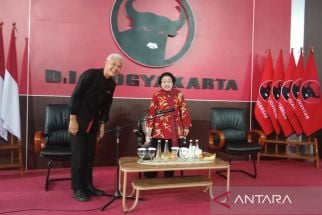 Megawati Jengkel Ada yang Bilang PDIP Panik: Yuk, Bikin Rapat Gede Undang Semua Ketum Parpol - JPNN.com Sumut