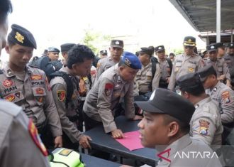 Heboh Insiden Carok Pendukung Cabup, Brimob Hingga Marinir Dikerahkan ke Sampang