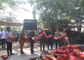2.050 Karung Bawang Merah Diselundupkan dari Malaysia ke Bengkalis, Lihat