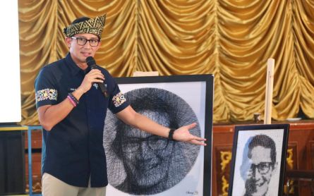 Menparekraf Sandiaga Buka Banjarmasin Sasirangan Festival Secara Daring - JPNN.com Kalsel
