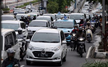 1.772 Kendaraan Terjaring Operasi Ganjil Genap di Lima Gerbang Tol Bandung Raya - JPNN.com Jabar