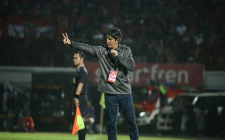 Puji Skuad Persib Bandung, Coach Teco Waspadai Sosok Febri Hariyadi - JPNN.com Bali