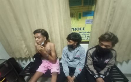 Sadis, Pemuda Alasangker Diikat Rantai Anjing Lalu Dihajar Hingga Babak Belur, Ternyata Karena Ini - JPNN.com Bali