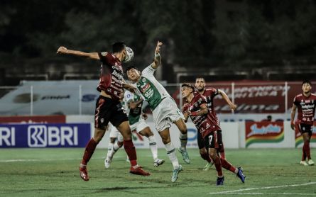 Coach Guntur Terpukul PSS Kalah, Sambil Minta Maaf Sentil Ulah Pemain Bali United - JPNN.com Bali