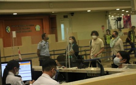 Penulis Artikel Antrean Turis Terjebak di Bandara Bali Kena Karma, Bikin Malu Sendiri - JPNN.com Bali