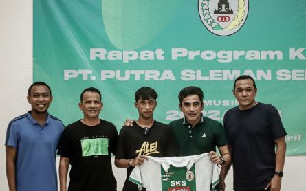 Fan PSS Tunaikan Nazar Jalan Kaki Wonosobo ke Sleman Gegara Coach Seto - JPNN.com Bali