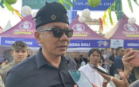 Satpol PP Bali Tak Segan Berangus Baliho Politik, Warning untuk Parpol & Bacaleg! - JPNN.com Bali