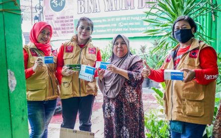 Baguna PDIP Tangsel Bagikan Sembako & Produk Kesehatan - JPNN.com Banten