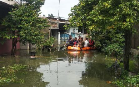 Puluhan Rumah di Tangerang Terendam Banjir Setelah Hujan Lebat - JPNN.com Banten
