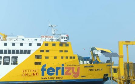 Terbaru Hari Ini, Jadwal Penyeberangan Kapal Feri Rute Merak-Bakauheni di Momen Mudik Lebaran - JPNN.com Banten