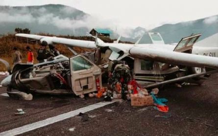 Cargo Plane Crashes in Papua, Pilot Killed - JPNN.com English
