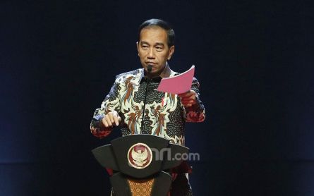 Jokowi Inaugurates 17 Indonesian Ambassadors - JPNN.com English
