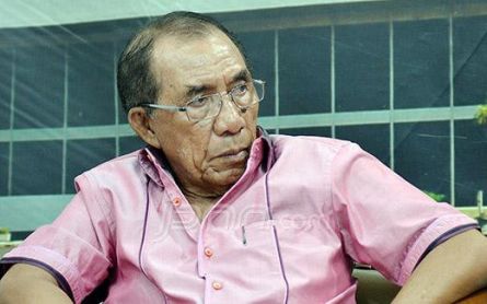 Senior Politician Max Sopacua Dies at 75 - JPNN.com English