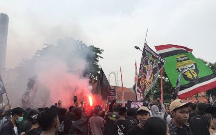 Bonek Protest: Soccer Fans Demand Revolution of Indonesian Sports - JPNN.com English