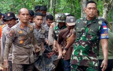 Five West Lombok Residents Killed in Flash Flood - JPNN.com English