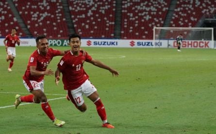 Indonesia Beats Malaysia 4-1, Elkan Baggott Makes Debut Goal - JPNN.com English