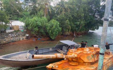 Tank-Like Object Found by Fishermen in Bintan Waters - JPNN.com English