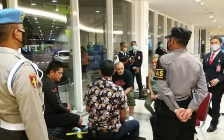 Jordanian Man Allegedly Hits Airport Staff, Police Member in Bali - JPNN.com English