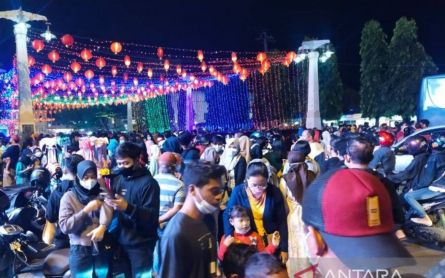 Residents Flock to CNY Celebration Centers Despite Covid-19 - JPNN.com English