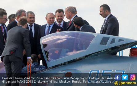 Ukraine Urges Turkish President to Block Russian Ships - JPNN.com English
