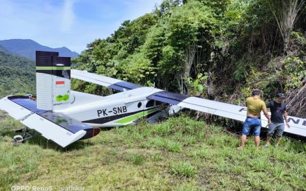 Smart Aviation Plane Skids Due to Slippery Runway in Papua - JPNN.com English