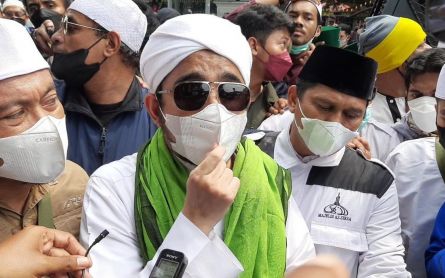 Rizieq's Son-in-law Speaks at Mass Action Against Gus Yaqut - JPNN.com English