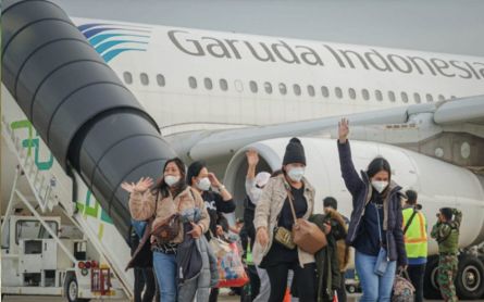 80 Indonesians in Ukraine Return to Homeland - JPNN.com English