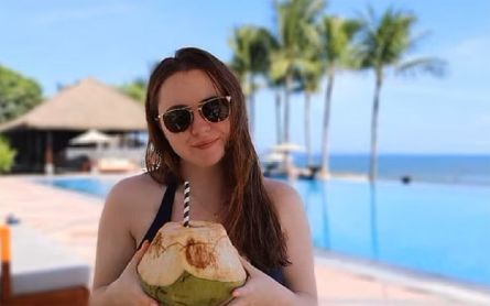 Australian Woman Denied Entry to Bali Due to Moldy Passport - JPNN.com English
