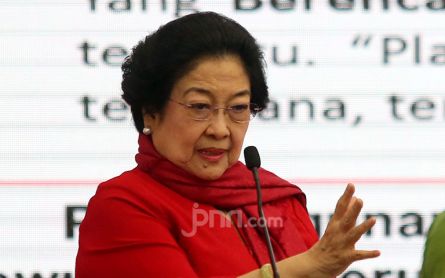 Megawati Terima Gelar Profesor Dari SIA, Ono Surono: Sebagai 'Anak' Kami Bangga - JPNN.com Jabar