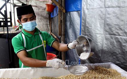 Mulai Hari Ini Harga Tempe di Pasaran Naik, Silakan Cek di Sini - JPNN.com Jabar