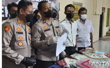 Tak Berdaya, Dua Pelaku Tawuran di Jatinegara Ditangkap Polisi - JPNN.com Jakarta