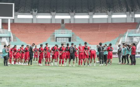 Tekanan Hebat Muncul Jelang Laga Kontra Dewa United, Pelatih Persis: Kami Sudah Mengatasinya - JPNN.com Jateng
