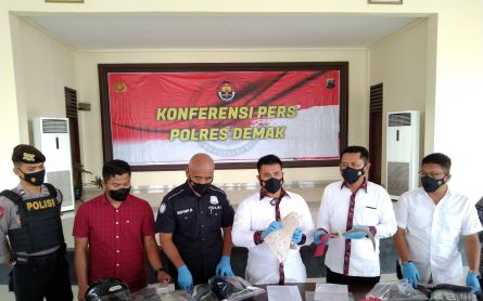 Miris! Pelajar 17 Tahun di Demak Terlibat Aksi Pembacokan, Korbannya Tewas Seketika - JPNN.com Jateng