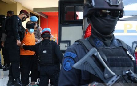 Densus 88 Tangkap Dua Terduga Teroris di Surabaya dan Tuban  - JPNN.com Jatim