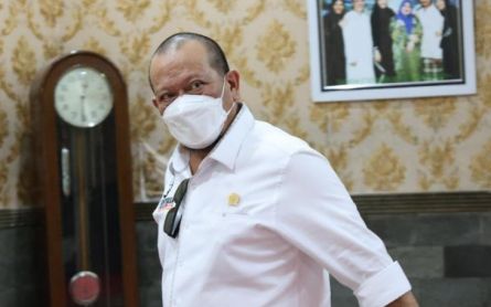 La Nyalla Menyebut Sektor Pekerja Seni Terlupakan Selama Pandemi Covid-19 - JPNN.com Jatim
