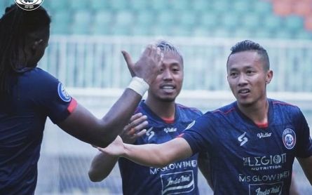 Gagal Manfaatkan Kelebihan Pemain, Arema FC Imbang 1-1 Atas Bhayangkara FC - JPNN.com Jatim