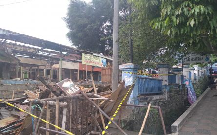 Ratusan Kios di Pasar Besar Kota Batu Mulai Dibongkar, Kekhawatiran Wali Kota Tak Terbukti - JPNN.com Jatim