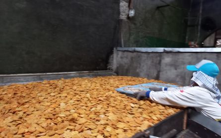 Harga Minyak Goreng & Kedelai Belum Normal, Kini Tepung Tapioka Juga Ikut Menggila - JPNN.com Jateng