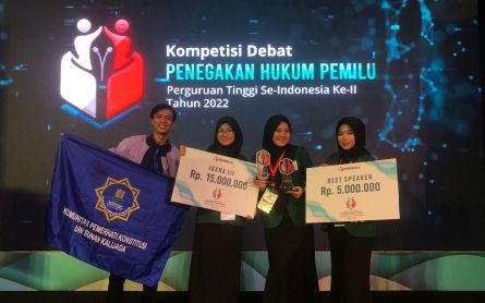 Keren! Mahasiswa UIN Sunan Kalijaga Ukir Prestasi di Kompetisi Debat Bawaslu 2022 - JPNN.com Jogja