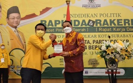 Hadiri Rakerda Golkar Surabaya, Wali Kota Eri: Seperti di Rumah Sendiri - JPNN.com Jatim