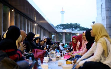 Jadwal Buka Puasa Solo, Klaten, Sukoharjo, dan Sekitarnya, Rabu 27 April - JPNN.com Jateng