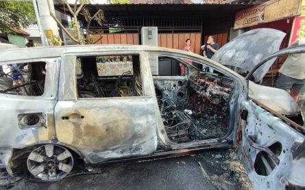 Jangan Anggap Remeh, Mobil Nurhaeni Hangus Terbakar karena Hal Ini - JPNN.com Jogja